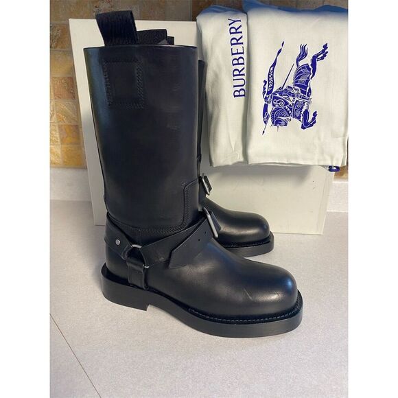 Burberry Women's Low Saddle Black Leather Riding‎ Boots Size 7.5/37.5 - Picture 1 of 10